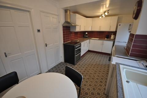 71 Newfields Avenue, Moorends, Doncaster, DN8 4SA