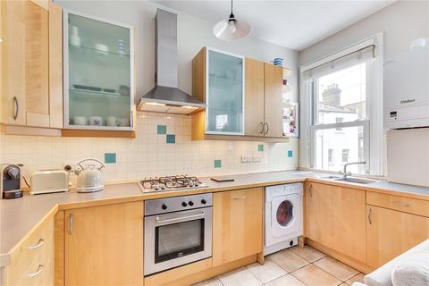 41b Beauchamp Road, London, SW11 1PG