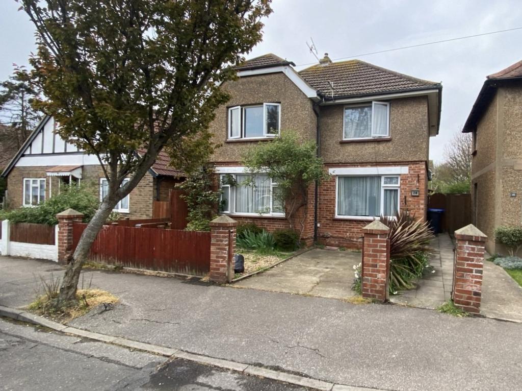 Leconfield Road, Lancing, West Sussex, BN15 4 bed detached house £400,000