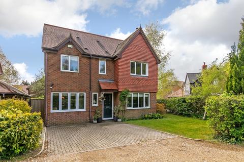 18 Monarch Way, Winchester, SO22 5QU