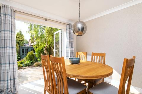 18 Monarch Way, Winchester, SO22 5QU