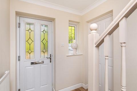 18 Monarch Way, Winchester, SO22 5QU