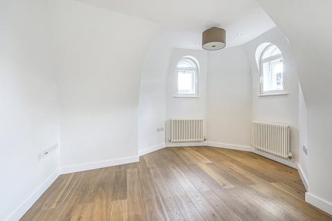 1 bedroom apartment to rent, Lisle Street, London, WC2H