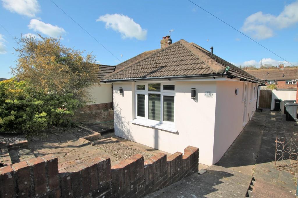 North Lane, Portslade 3 bed semidetached bungalow £375,000
