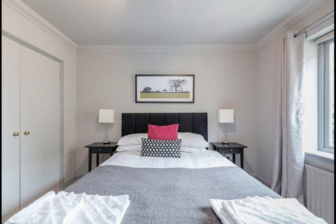 2 bedroom flat to rent, Hoxton Square, London N1