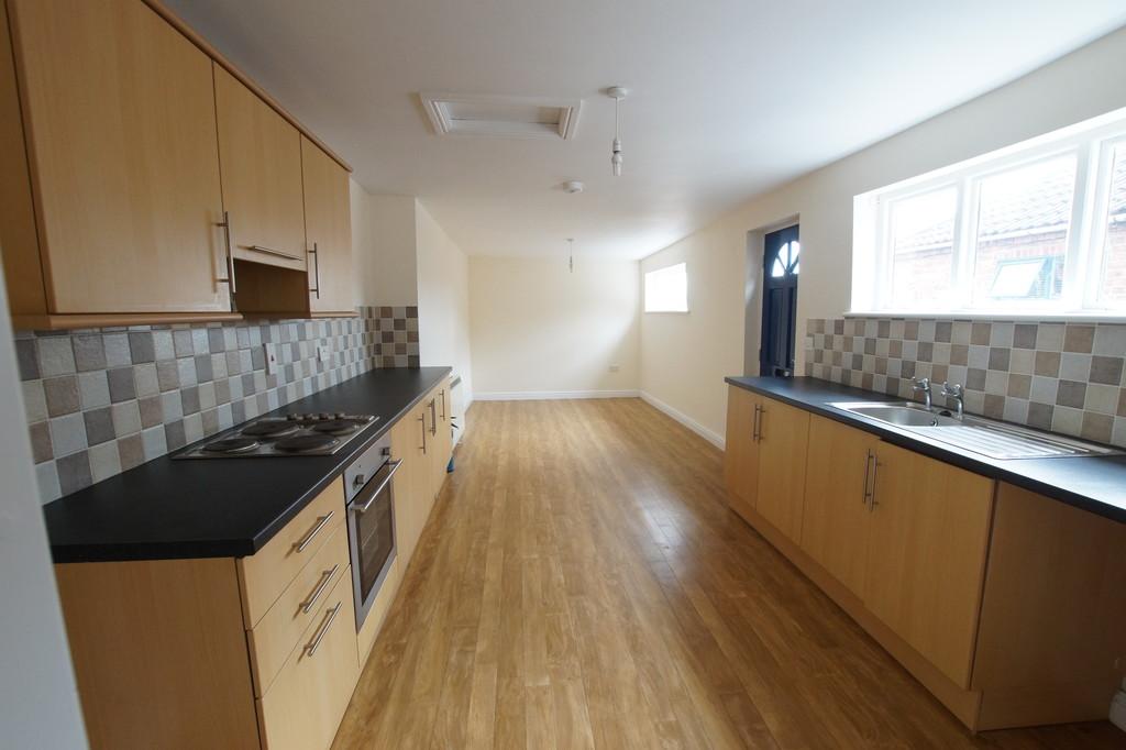 Queen Street, Market Rasen 2 bed apartment £475 pcm (£110 pw)