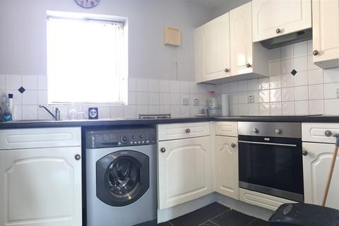 2 bedroom apartment to rent, Fortune Court , Stern Close, Barking, IG11