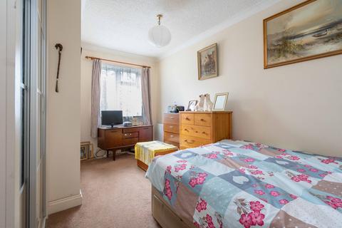 3 bedroom ground floor flat for sale - Burford Corner, Westhumble Street
