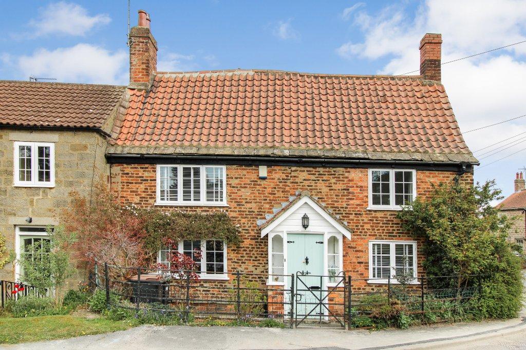 The Green, Scriven, Knaresborough 2 bed terraced house £325,000