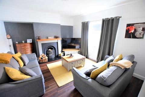 7 Fieldside, Scarborough, YO12 6BD