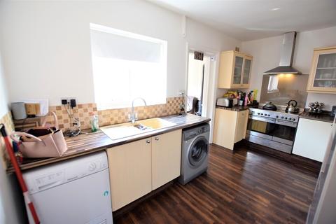 7 Fieldside, Scarborough, YO12 6BD