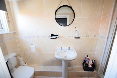 7 Fieldside, Scarborough, YO12 6BD