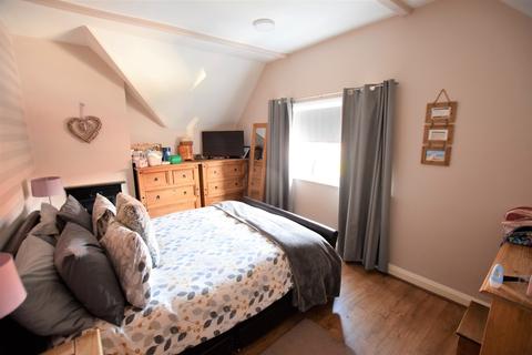 7 Fieldside, Scarborough, YO12 6BD