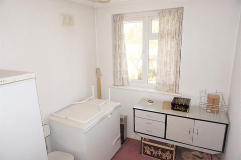 38 Widmore Lodge Road, Bromley, BR1 2QF