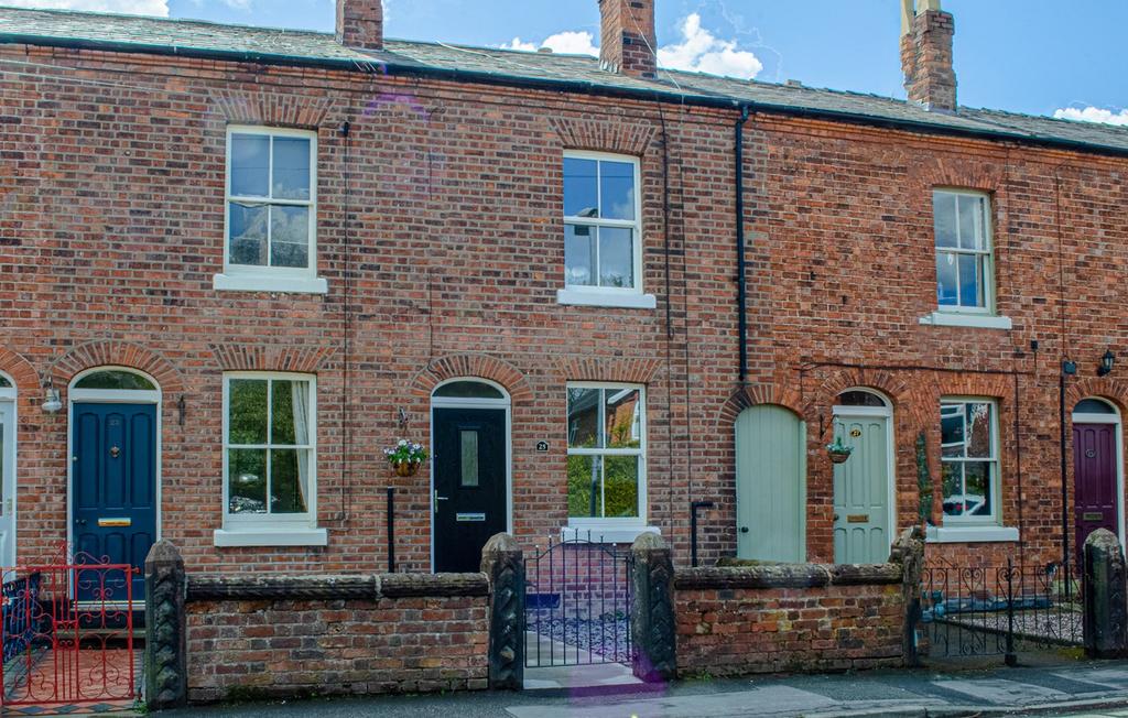 Hartford Road, Davenham, Northwich, CW9 2 bed terraced house £800 pcm