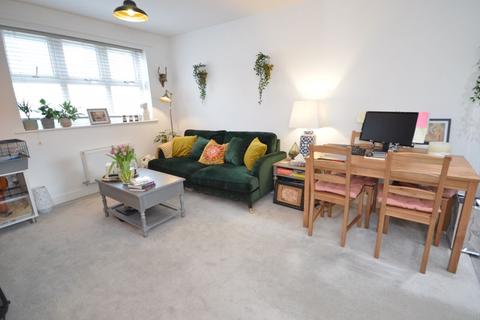 Flat 9 Sycamore Court Brickwork Avenue, Liphook, GU30 7US