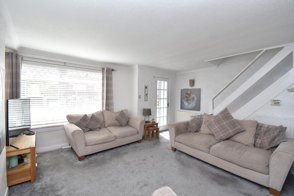 Muirside Avenue, Kirkintilloch, G66 3PH 3 bed semidetached house £155,000