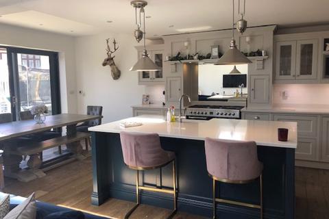69 Forest Road, Meols, Wirral, CH47 6AT
