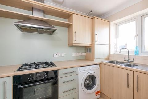11 Yeend Close, West Molesey, KT8 2NY