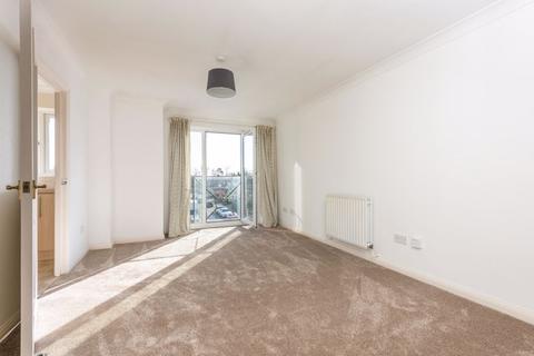 11 Yeend Close, West Molesey, KT8 2NY