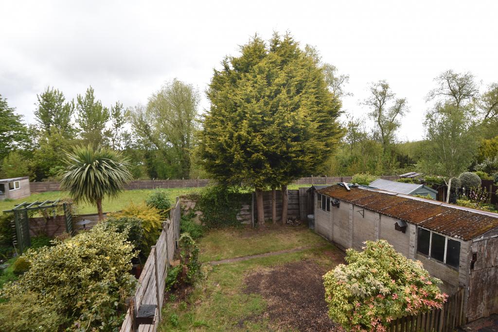 Bent Lanes, Davyhulme, M41 3 bed semidetached house £270,000