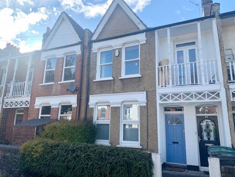 Sirdar Road, Wood Green, London N22 4 bed apartment £1,800 pcm (£415 pw)