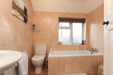 105 Deaconsfield Road, Hemel Hempstead, HP3 9JA