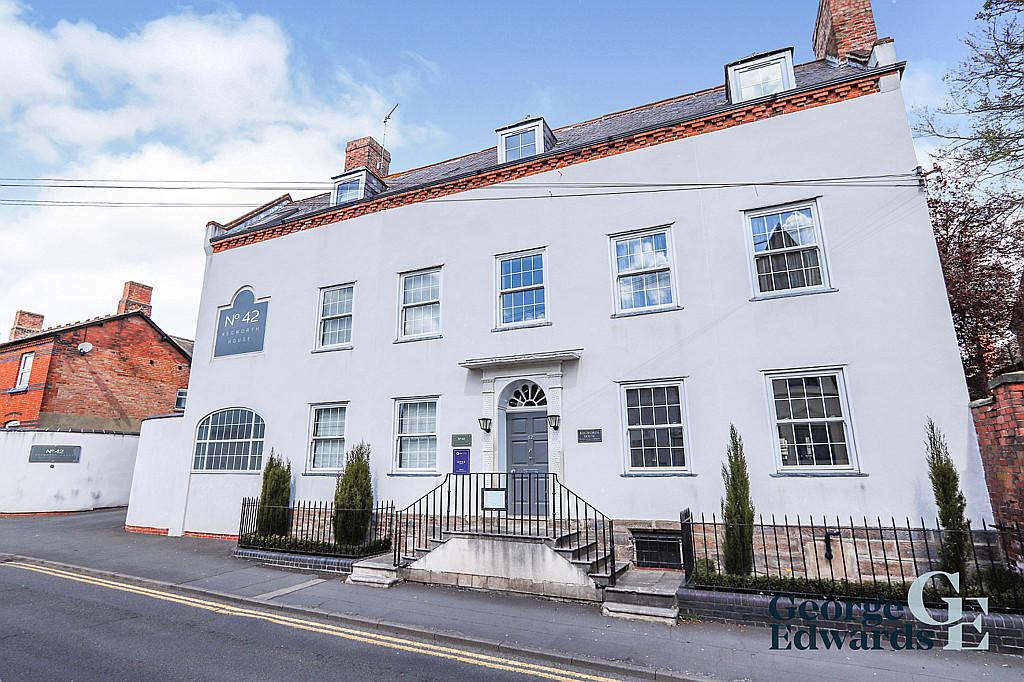 High Street, Kegworth, DE74 2DA 11 bed detached house £965,000