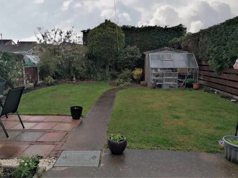 Boscobel Drive, Heath Farm, Shrewsbury, SY1 3DU 3 bed semidetached