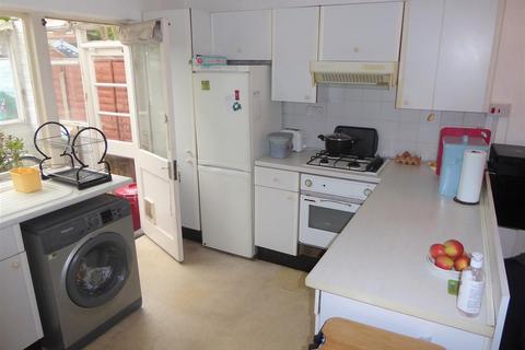 126 Grove Road, Hounslow, TW3 3PT
