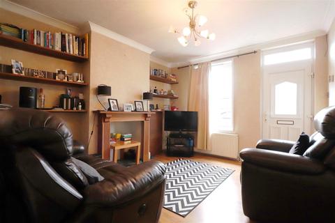22 Invicta Road, Dartford, DA2 6AZ