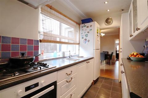 22 Invicta Road, Dartford, DA2 6AZ