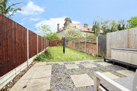 22 Invicta Road, Dartford, DA2 6AZ