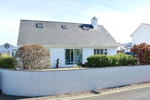 Anneddle Beach Road, Harlech, LL46 2UG