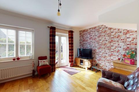 21 Gardners Close, Ash, Canterbury, CT3 2AG