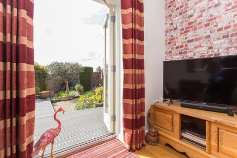 21 Gardners Close, Ash, Canterbury, CT3 2AG