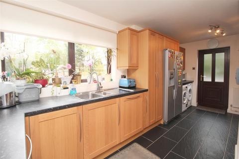 5 Ingleton Close, Heelands, Milton Keynes, MK13 7NN