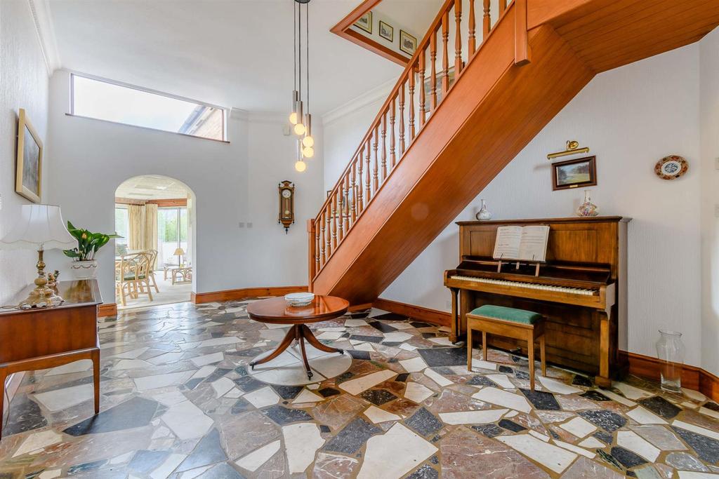 8460511-interior01-800.jpg
