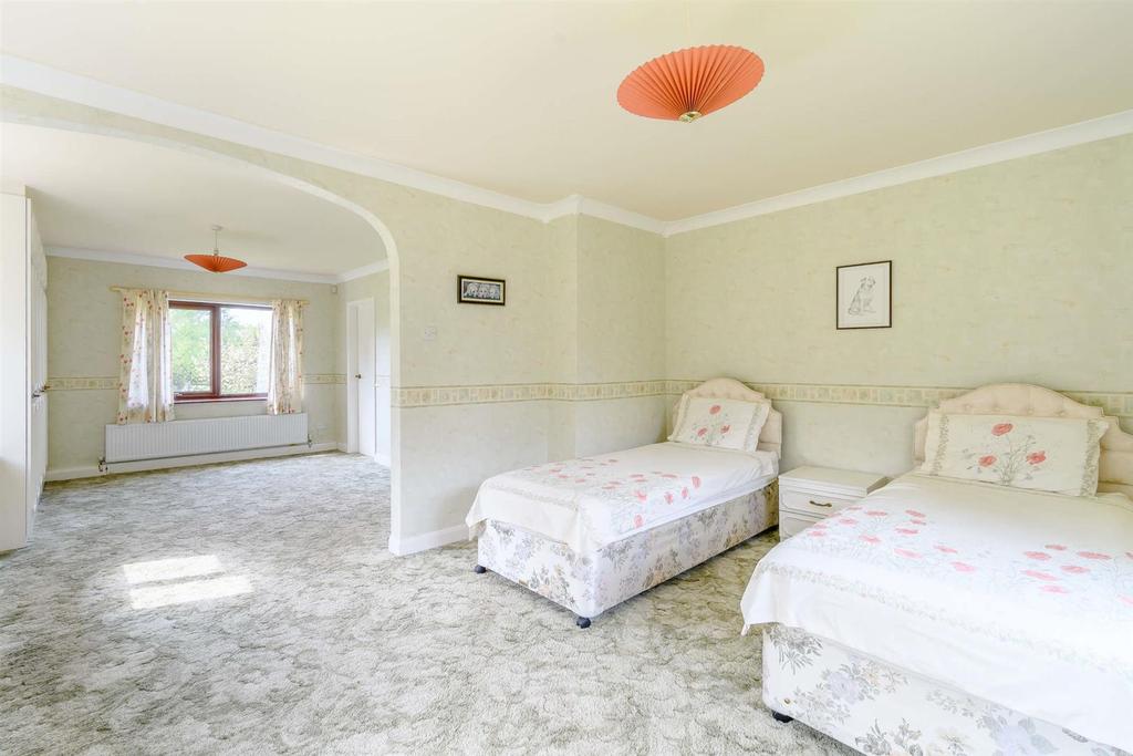 8460511-interior16-800.jpg