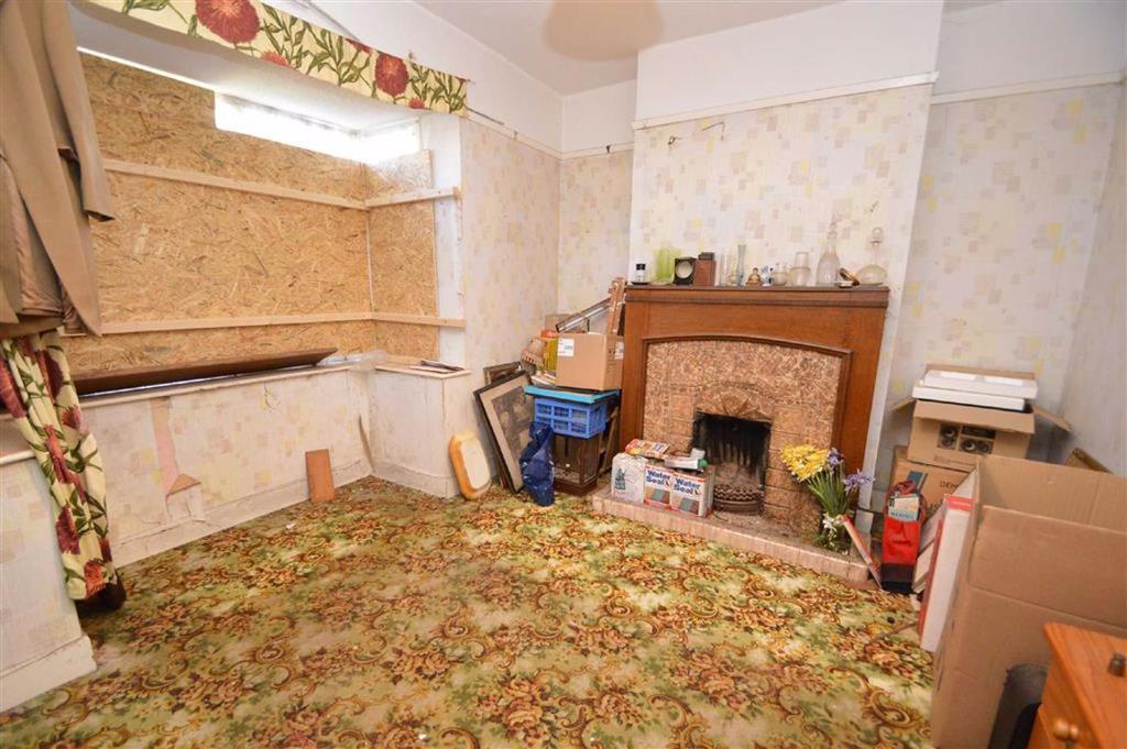 Alexandra Avenue, Shrewsbury, Shropshire 3 bed semidetached house £230,000