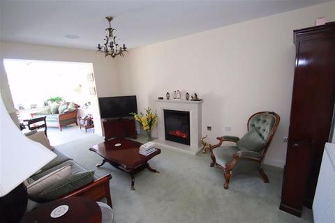 17 Bletchley Park Way, Wilmslow, SK9 2EH