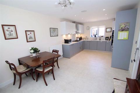 17 Bletchley Park Way, Wilmslow, SK9 2EH