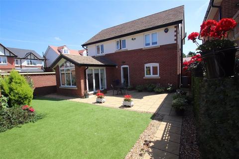 17 Bletchley Park Way, Wilmslow, SK9 2EH