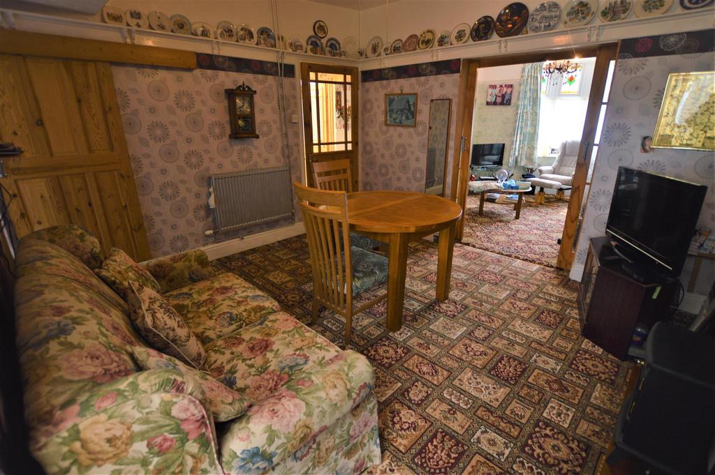 Dining Room.JPG