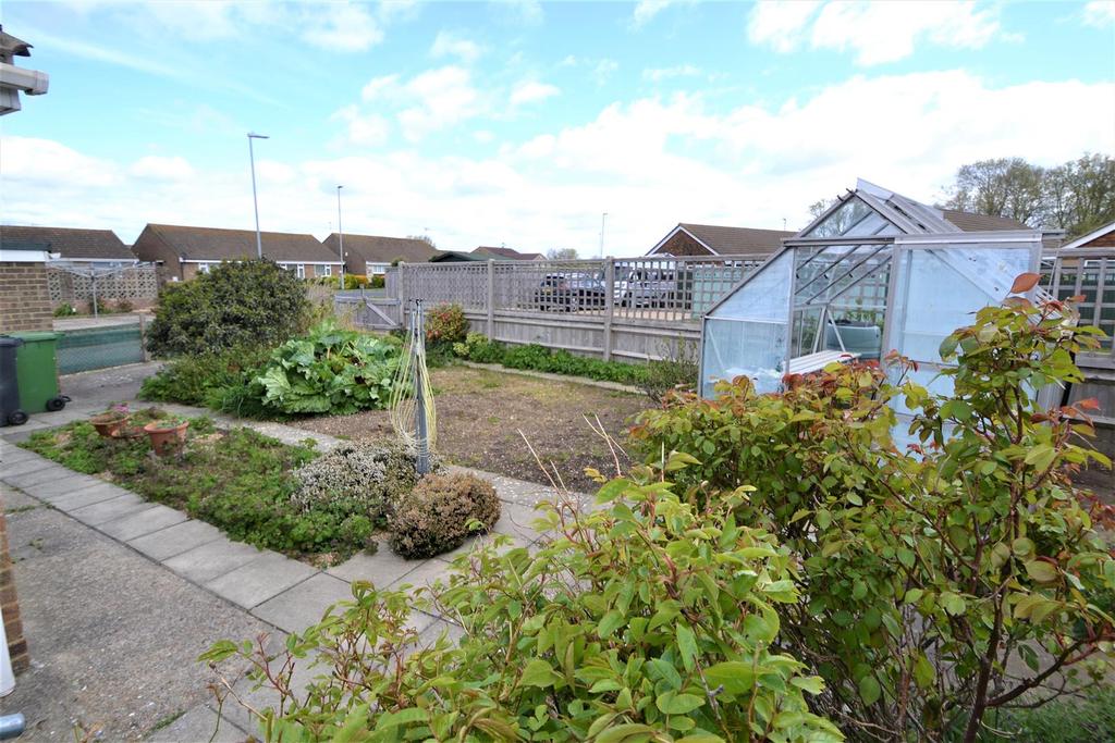 Kipling Walk, Eastbourne 2 bed detached bungalow £310,000