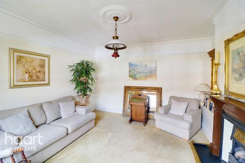 81a Woodberry Avenue, London, N21 3LG
