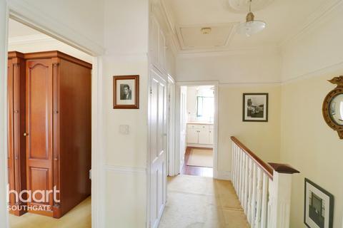 81a Woodberry Avenue, London, N21 3LG