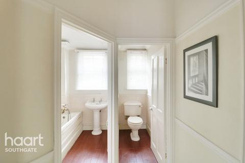 81a Woodberry Avenue, London, N21 3LG