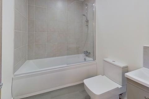 2 bedroom flat to rent, The Prestons, Viaduct Road, Burley, Leeds