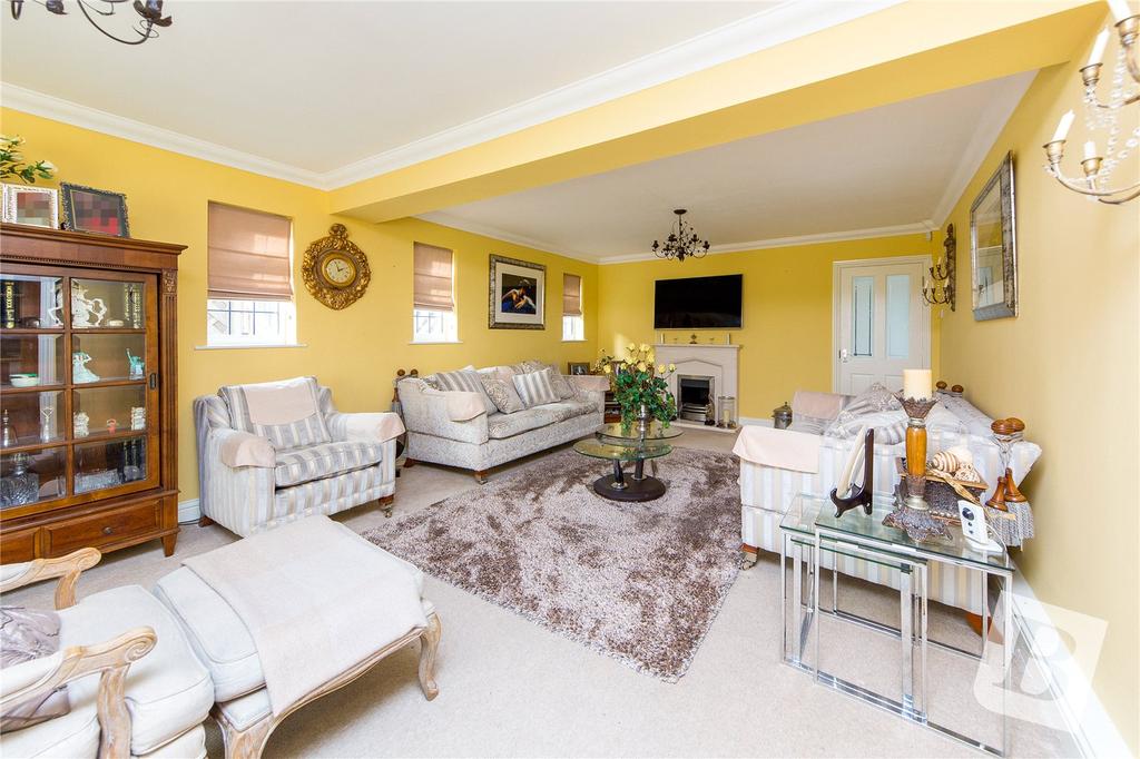 Windsor Road, Gravesend, DA12 5 bed detached house £950,000